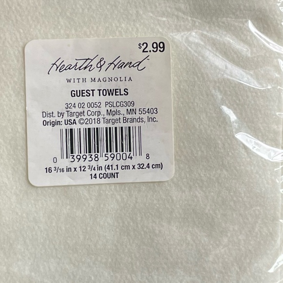 HEARTH & HAND WITH MAGNOILA PAPER GUEST TOWELS 14 COUNT NEW - Picture 2 of 5